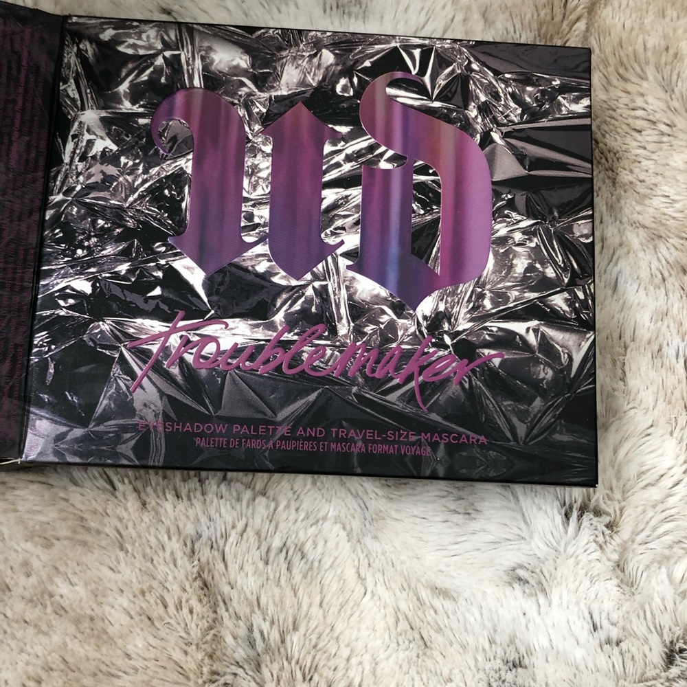 New Urban Decay Troublemaker Eyeshadow Palette